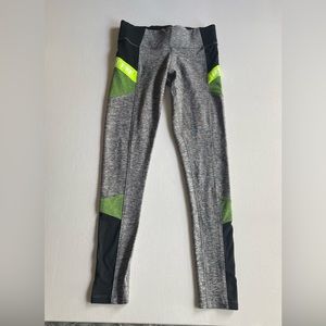 Pink Ultimate leggings size xsmall…Excellent Condition!!!!